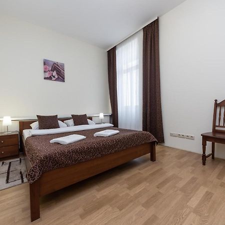 Mini-Hotel Guest Residence Киев Экстерьер фото