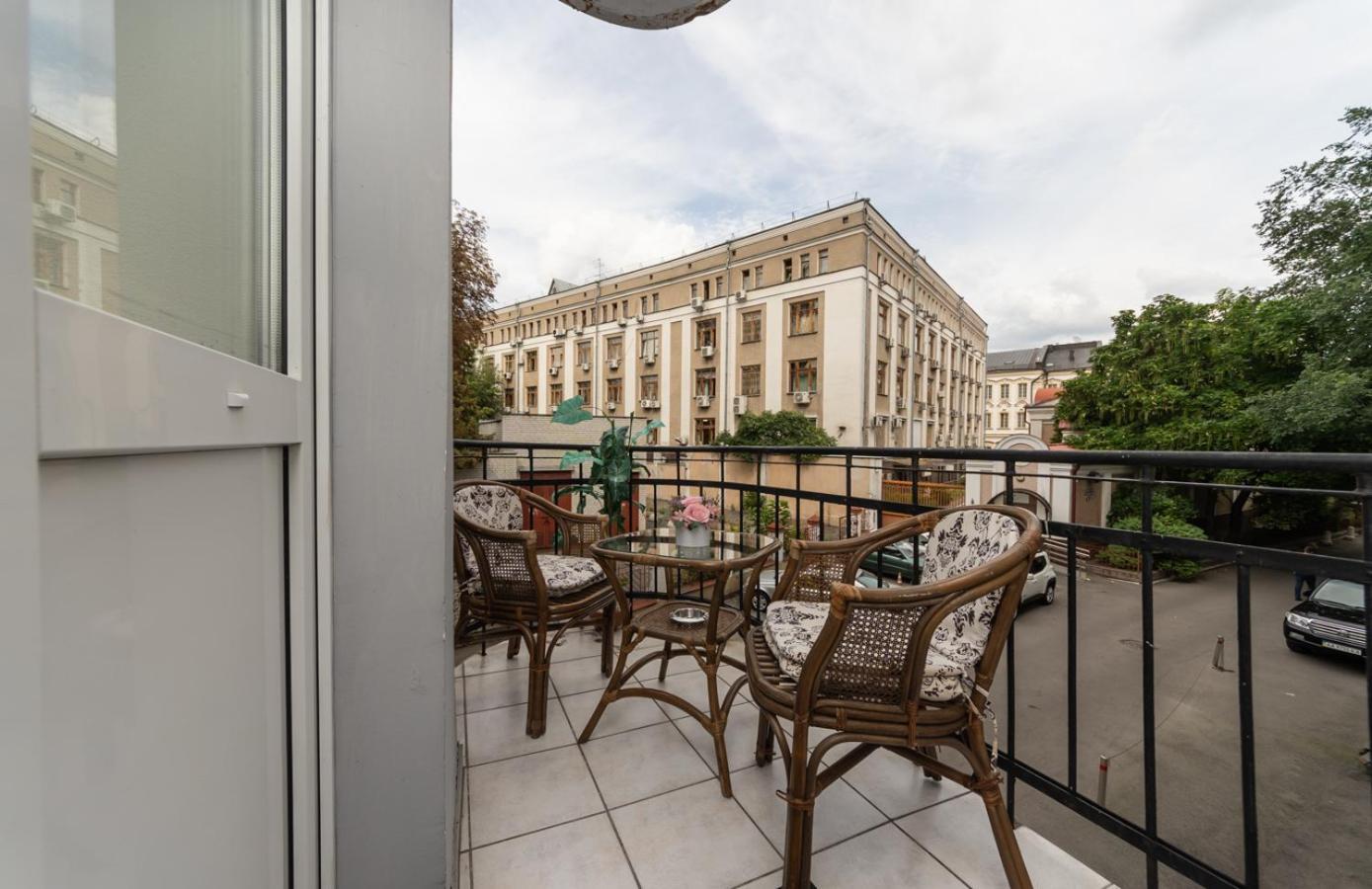 Mini-Hotel Guest Residence Киев Экстерьер фото